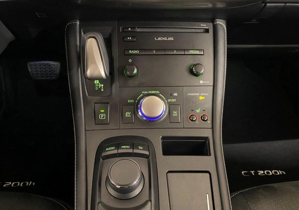 Lexus CT cena 89900 przebieg: 157002, rok produkcji 2020 z Poznań małe 172